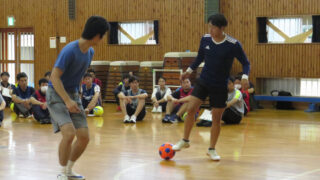 磐田市の小学校の先生方に体育授業の実技研修会を開催しました